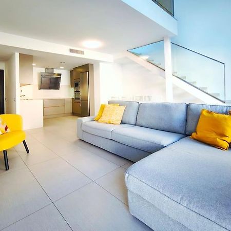 Moderno Apartamento Duplex En Terrassa Centro Kültér fotó