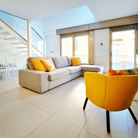 Moderno Apartamento Duplex En Terrassa Centro Kültér fotó