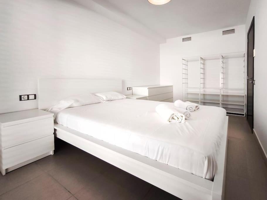 Moderno Apartamento Duplex En Terrassa Centro Kültér fotó