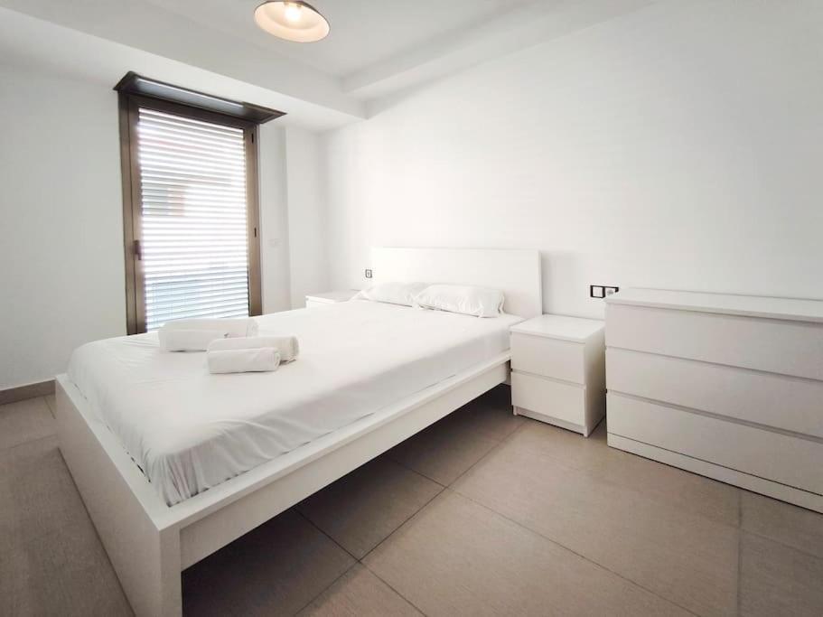 Moderno Apartamento Duplex En Terrassa Centro Kültér fotó